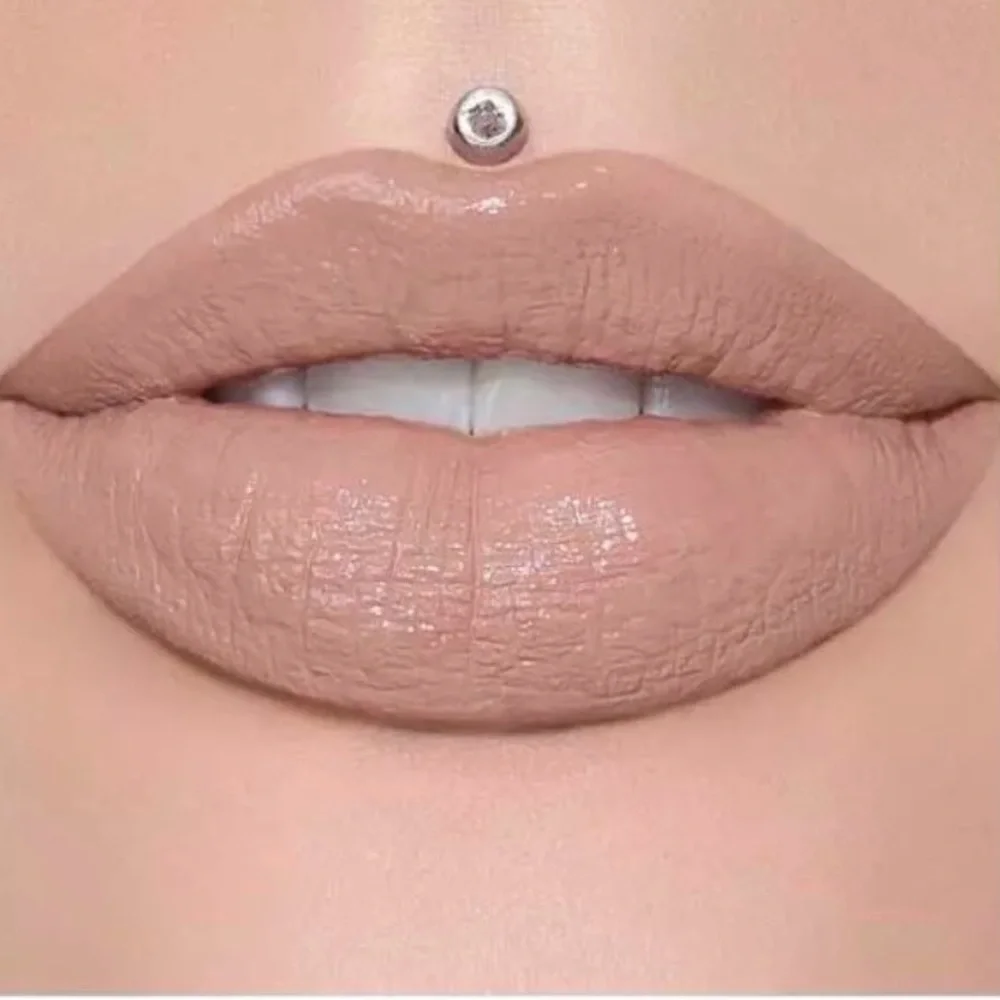 NWT Jeffree Star Supreme Gloss - Blow My Candles